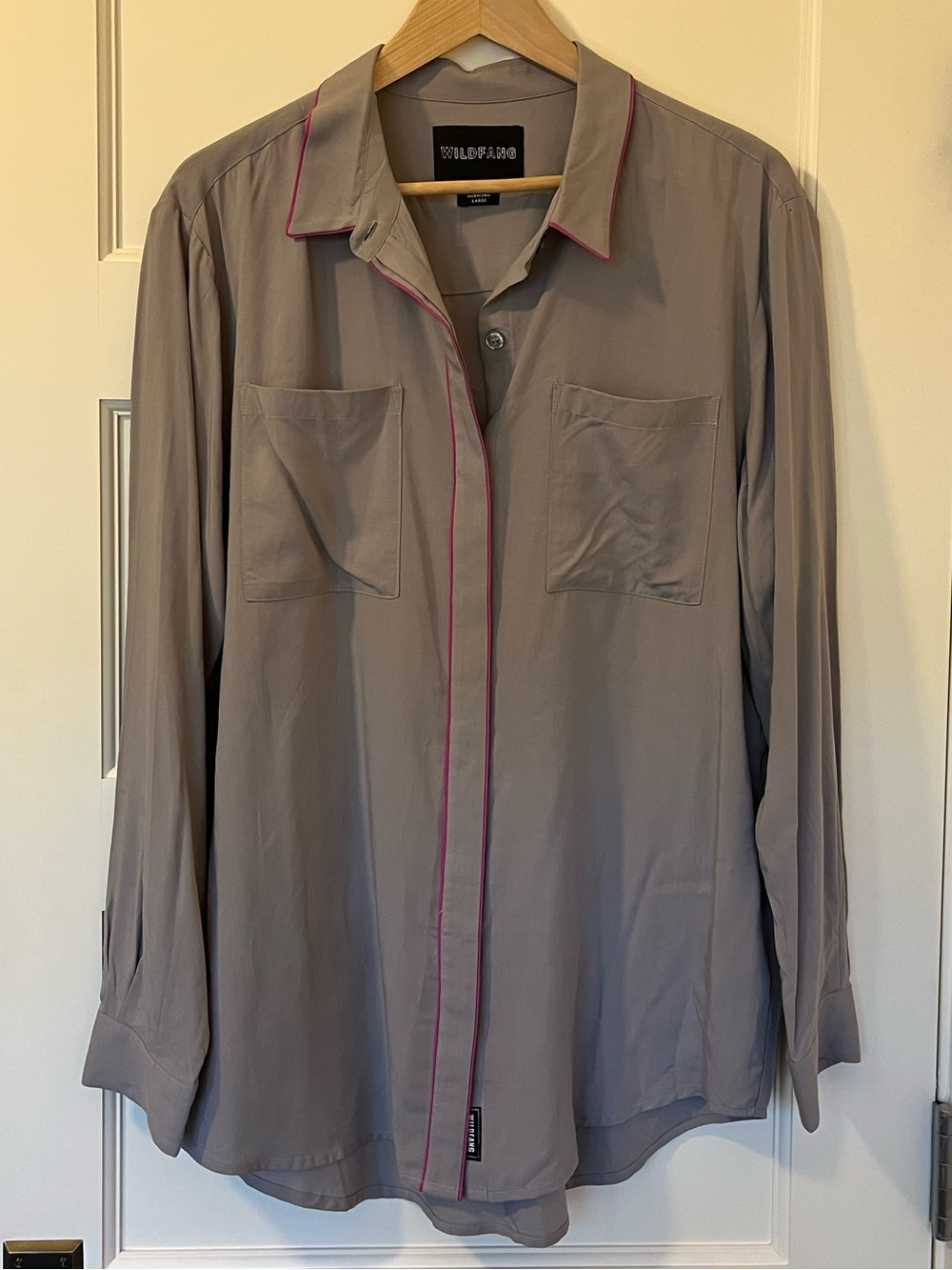 Wildfang • Warm Gray Button-Up Shirt • Magenta Piping • Hidden Placket • L